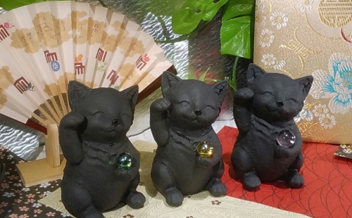 横浜炭物語　風水招き猫